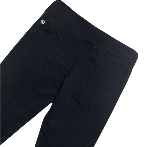 Fabletics Cropped Leggings Athletic Pants Crop Leg Style Black Size Medium - Picture 9 of 10